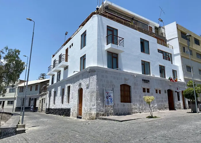 Hotel Fundador By Robles